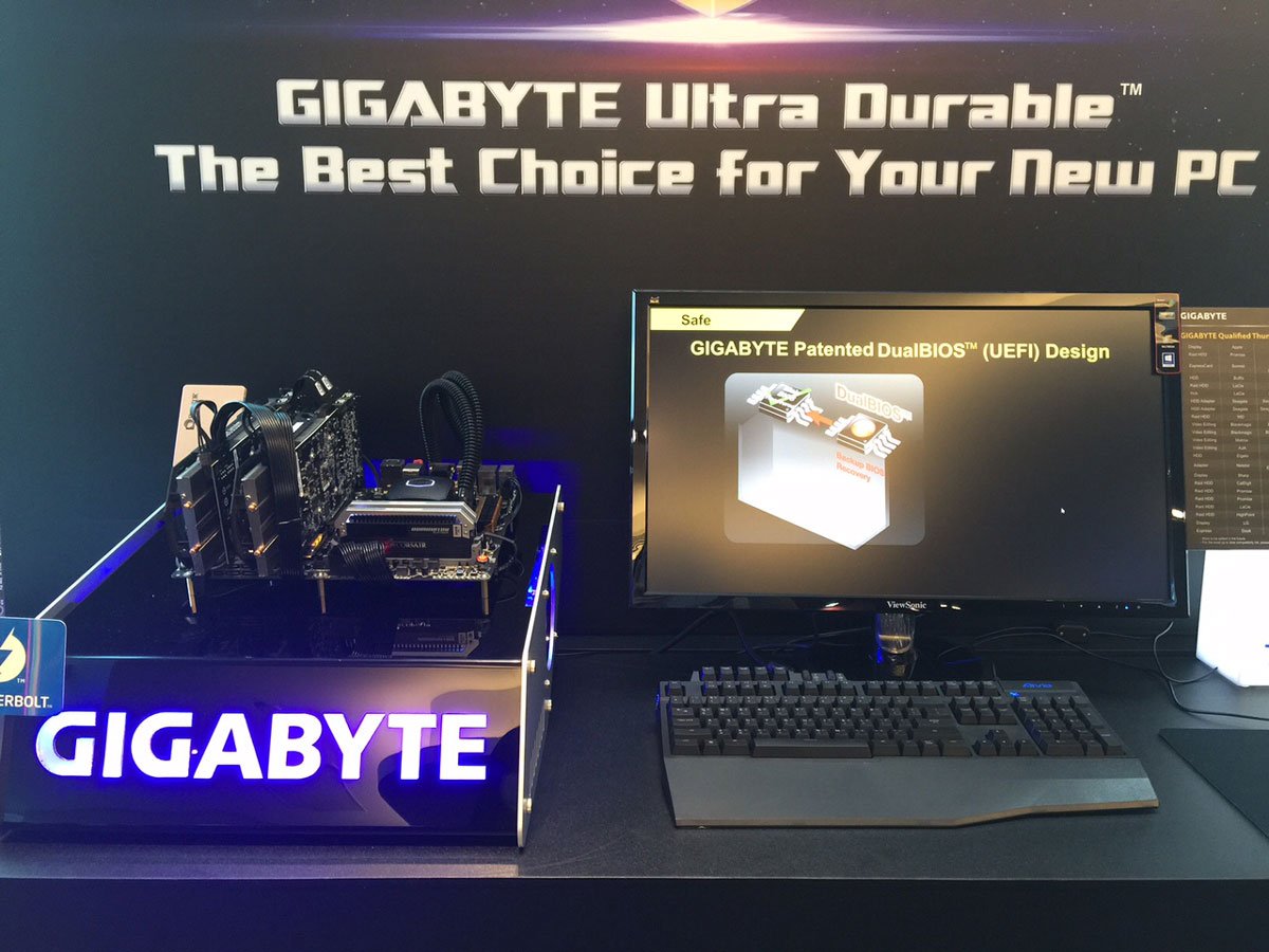 Gaming solution. Computex Gigabyte. Professional Gaming solutions Limited. Computex Roll up Gigabyte.