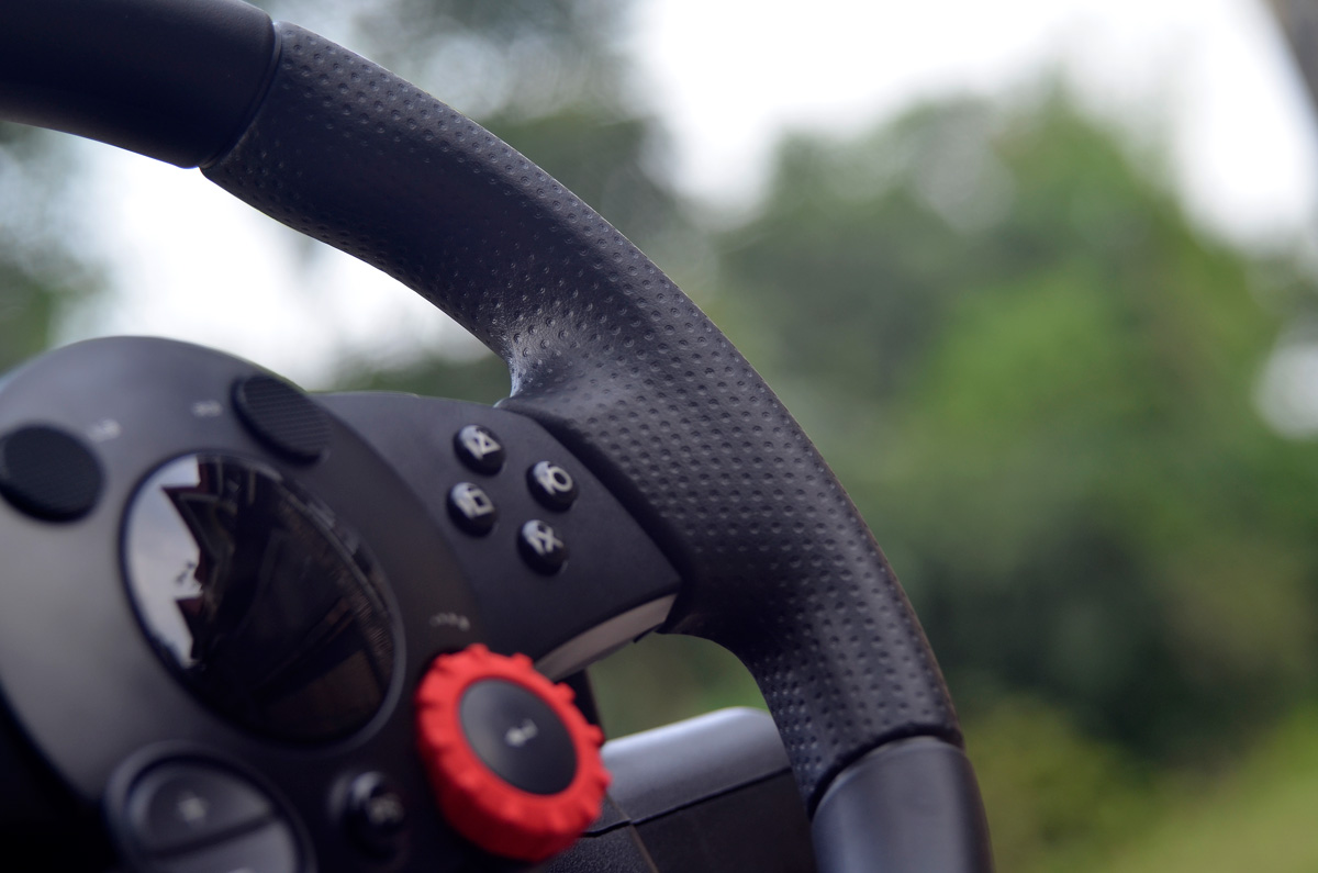 A review of the Logitech Driving Force GT wheel